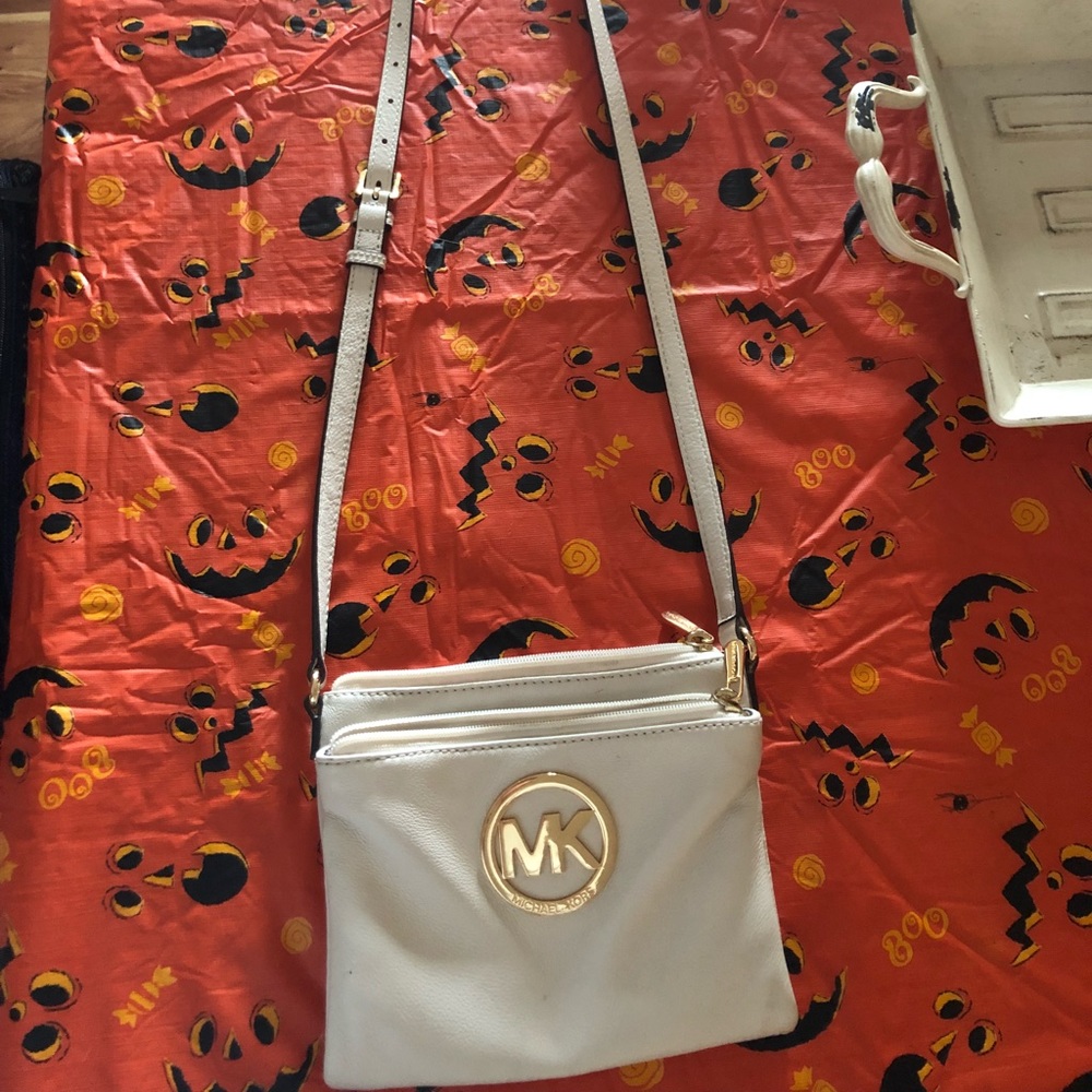 Michael kors crossbody